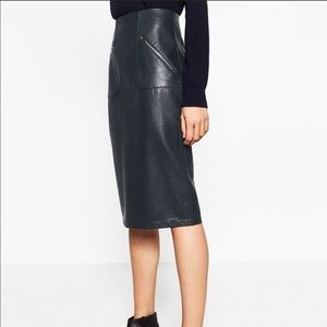 Zara collection blue faux leather skirt -Med